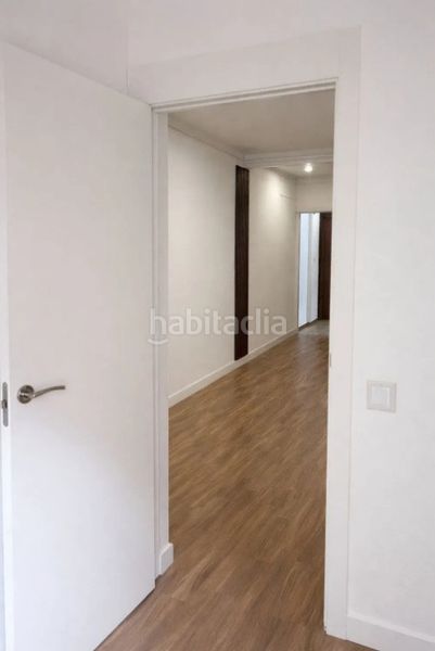 Foto 11523efb-98d2-4b99-be0c-b4ca36649a63. Pis a Prosperitat Barcelona