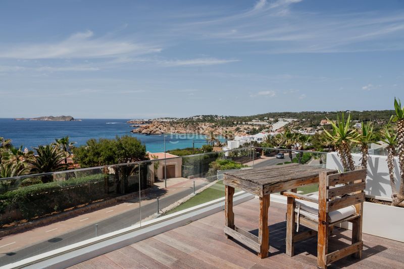 Foto 2afe8dae-e08a-4024-8339-288e222e0b90. Casa aparellada amb aparcament piscina a Cala Vedella-Cala Tarida Sant Josep de sa Talaia