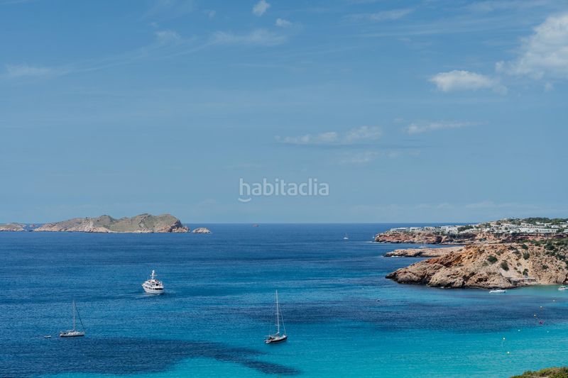 Foto 320aa2d9-8d49-4a9a-9567-f19aaf6f4e7c. Casa aparellada amb aparcament piscina a Cala Vedella-Cala Tarida Sant Josep de sa Talaia