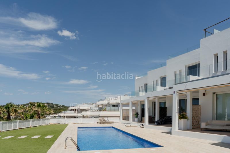 Foto a253903e-ab65-4651-bfb9-1330dc159329. Casa aparellada amb aparcament piscina a Cala Vedella-Cala Tarida Sant Josep de sa Talaia