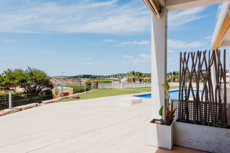 Foto f4c24fa9-df15-4c02-9225-007193176ac5. Casa aparellada amb aparcament piscina a Cala Vedella-Cala Tarida Sant Josep de sa Talaia