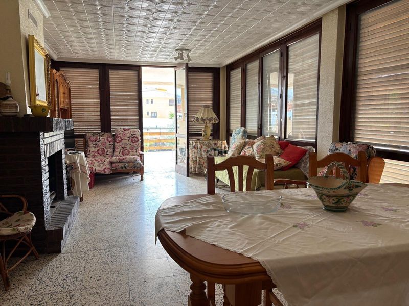 Foto 0eedfd26-95a8-42fe-9623-81978a03db1f. Xalet amb calefacció aparcament piscina a Plaza Castelar - Mercado Central Elda