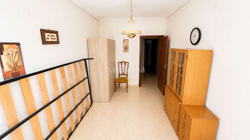 Foto f2f45f9e-3e60-4126-9935-85285cca0ab3. Pis amb aparcament a Ciutat Jardí Valencia