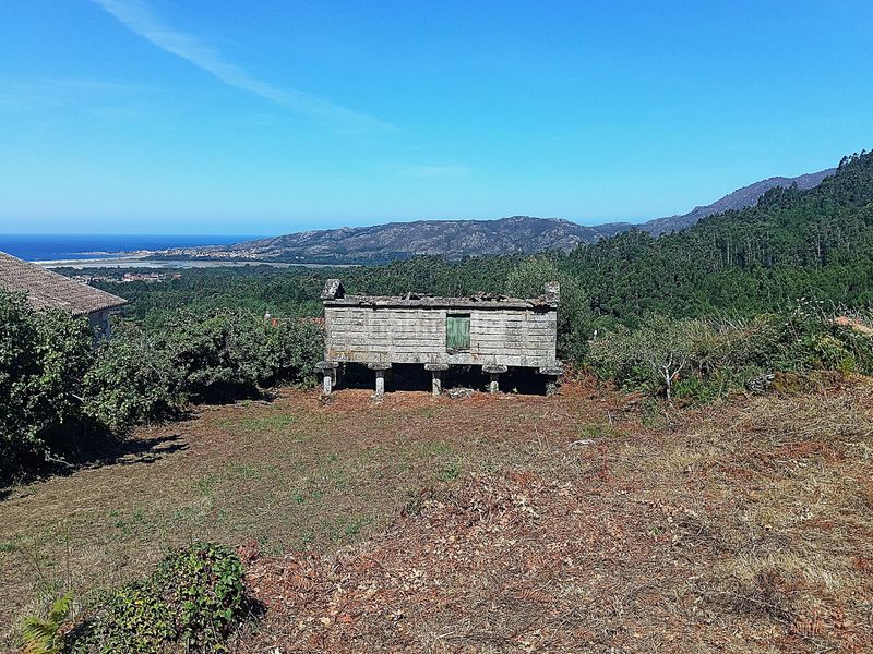 Foto b8728730-0c83-45ec-b17e-ad71fcf1cecc. Finca rústica a Carnota