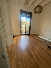 Piso en Poblenou. Marià aguiló  junto al mar
