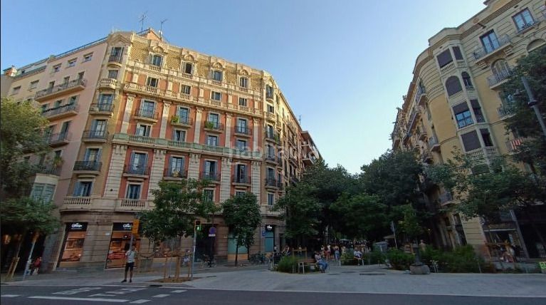 Foto a6b46e36-8c94-4f85-bcdf-cbf303ee056c. Apartament amb calefacció aparcament a L´Antiga Esquerra de l´Eixample Barcelona