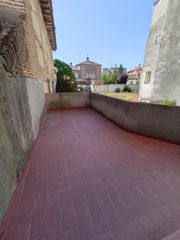 Flat in Medina del Campo. Vivienda ubicada en la plaza mayor de la localidad