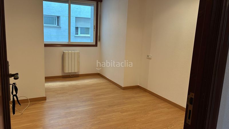 Foto 1db43776-a5a3-4d31-bc83-d1a71d344c90. Apartament a Berbés - Peritos Vigo