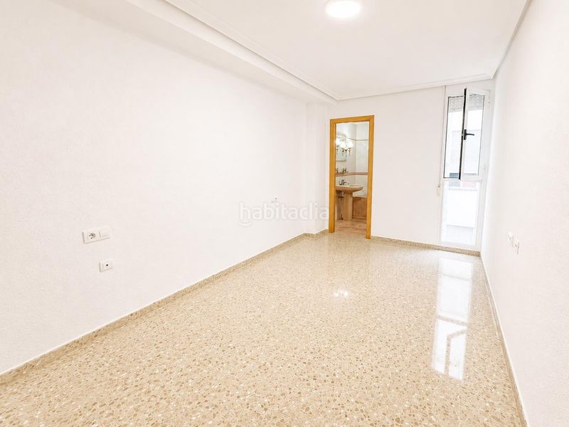 Foto b8d08129-ac78-4b2f-810a-bde3a8a5966a. Pis amb aparcament a L´Hort de Senabre Valencia