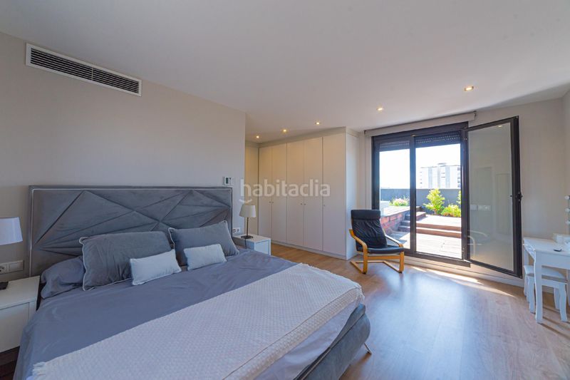 Foto 54b63d15-1e6a-4b64-b1a1-f55ae80f592c. Àtic amb calefacció aparcament piscina a La Plana Sitges