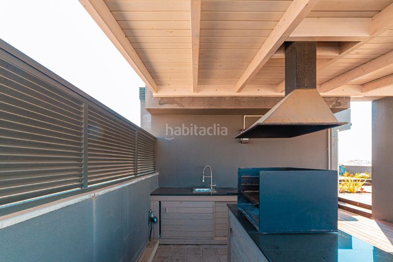 Foto fad99e28-e6f4-4681-ad3f-d76b1f4311fb. Àtic amb calefacció aparcament piscina a La Plana Sitges