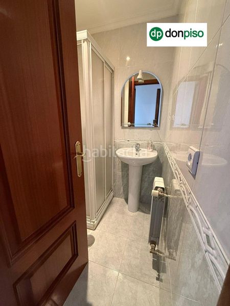 Foto 6e0d1137-158a-49b9-87a7-84a203954846. Apartament amb aparcament a As Travesas - Balaidos Vigo