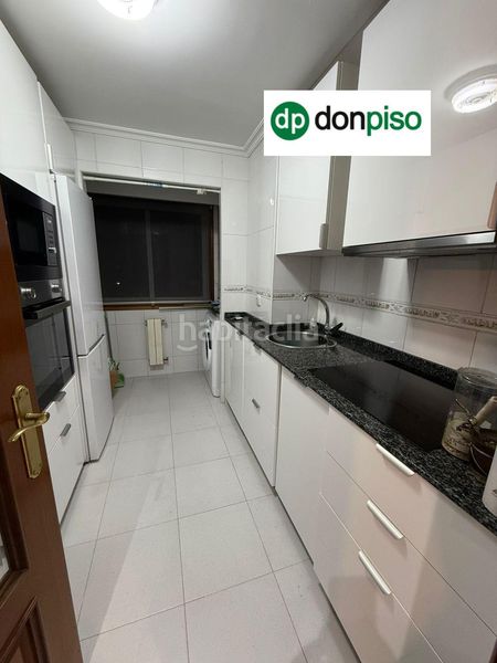 Foto bed52ad9-84eb-4532-8758-60da46cfa282. Apartament amb aparcament a As Travesas - Balaidos Vigo