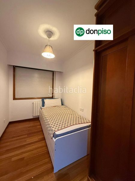 Foto d4099fa7-e92c-40fb-8ba6-2394d3561c83. Apartament amb aparcament a As Travesas - Balaidos Vigo