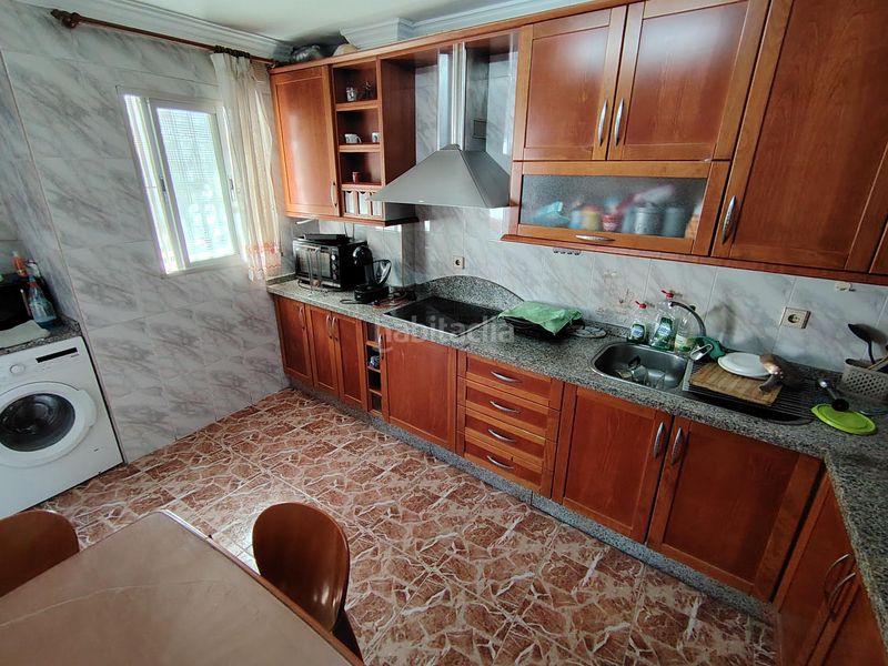 Foto 55f370f6-3c86-4412-93b0-f664f70f400d. Casa aparellada a Poniente-Faro Torre del Mar