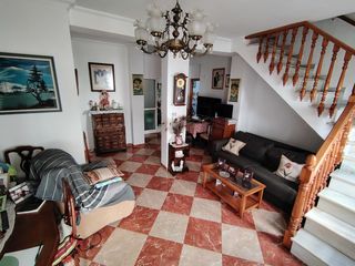 Casa aparellada a Poniente-Faro