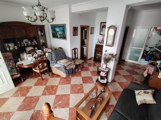Towny house in Poniente-Faro. A 100 msts del mar, a 300 mts de faro de torre del mar