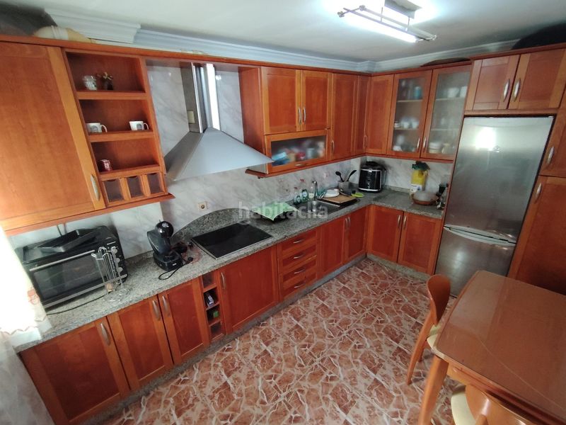 Foto f7b9dff6-f234-4b4d-a162-e6f1c006da59. Casa aparellada a Poniente-Faro Torre del Mar