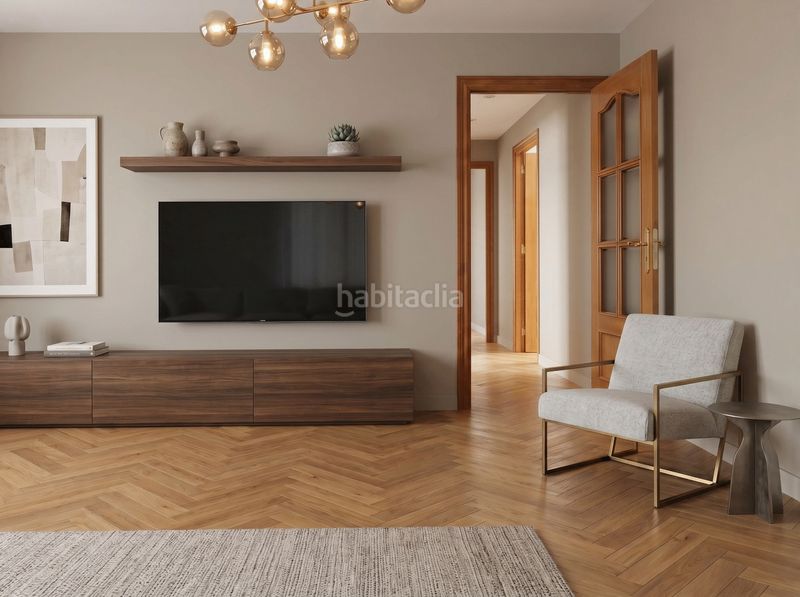 Flat with parking in El Camp de l´Arpa del Clot Barcelona