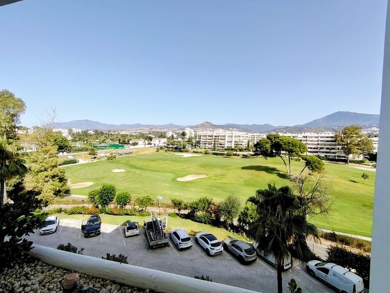 Foto c6ffa4b5-078a-46fa-92ff-0852b2b09bb3. Apartament amb aparcament a Guadalmina Alta Marbella