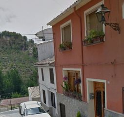 Casa aparellada a Benilloba. Beniloba centro, bar moreres