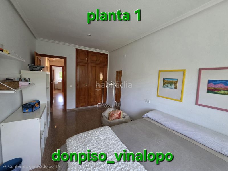 Foto e43a9786-a92f-43c1-971f-70d4b00ea3d1. Doppelhaus mit pool in Petrer