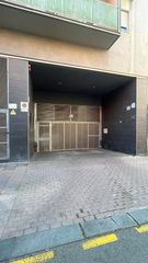 Aparcament cotxe a Porta