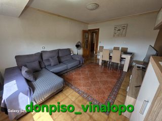 Appartement in San Crispín-Huerta Nueva-Estación. Piso 2º sin ascensor, reformado, zona avenida de sax.