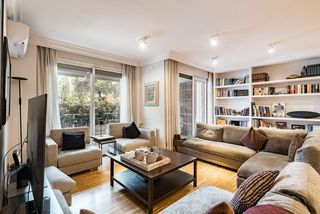 Flat in Tres Torres. Calle calatravavía augusta
