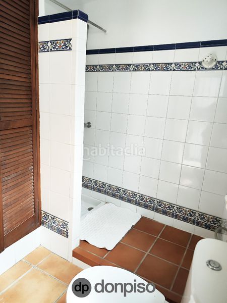 Foto 5ce71791-bad0-47d2-80d5-b6a9e9e661af. Casa aparellada a Ayamonte ciudad Ayamonte