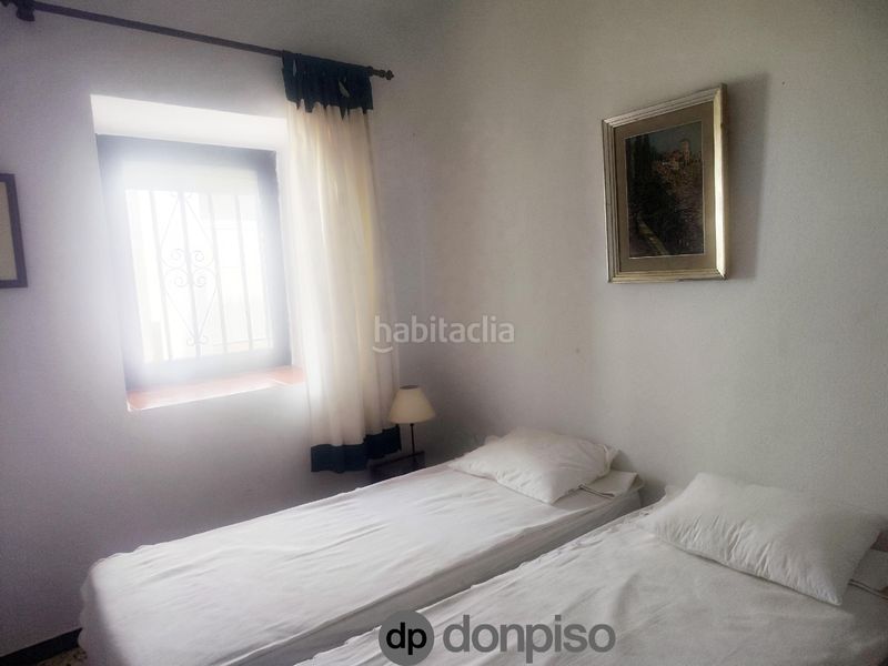 Foto f1d1d2a4-bd4d-4f2f-a98b-381579bee3a9. Casa aparellada a Ayamonte ciudad Ayamonte