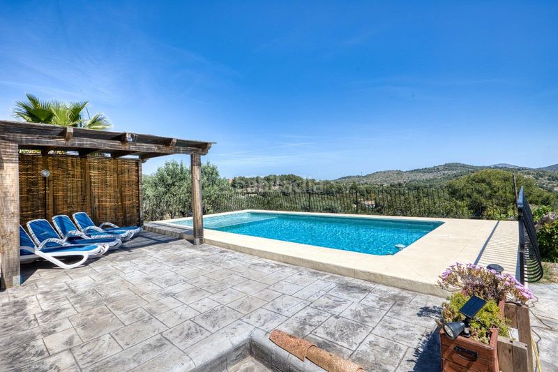 Foto dbed990b-cacd-478a-9cef-6e2ad1ae5080. Xalet amb aparcament piscina a Benissa pueblo Benissa