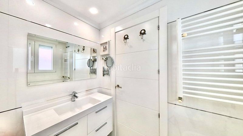 Foto 4d25fb51-fbc7-40b1-ab53-dccb4b68bf94. Apartament amb calefacció aparcament piscina a Sector B Boadilla del Monte