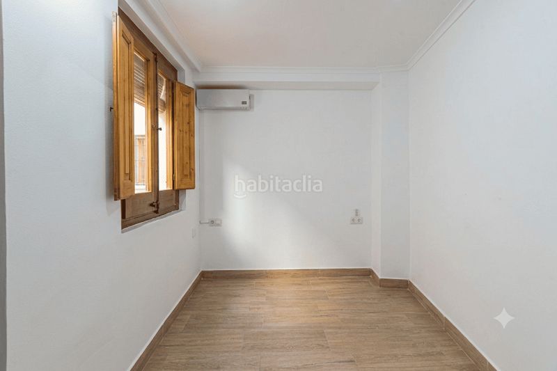Foto 3a957019-d668-4511-9d3c-2fab05b2d1f1. Pis amb calefacció a El Poble Sec - Parc de Montjuïc Barcelona
