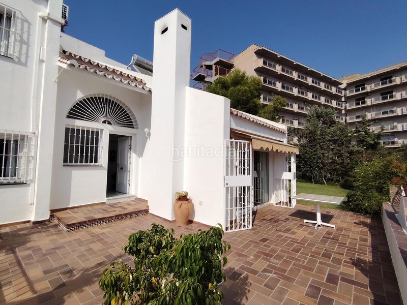 Foto 3799223f-0512-4059-b3fa-8385eefd5fdd. Casa aparellada amb aparcament a Pinares de San Antón Málaga