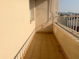 Pis a Plaça Catalunya - Escola Industrial. Junto escola agustí bartra