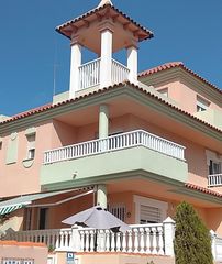 Doppelhaus in Tomás Maestre. Al frente de supercor