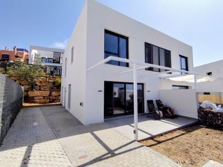 Doppelhaus in Riviera del Sol. Ubicada a solo 5 minutos de la playa y la cala de mijas