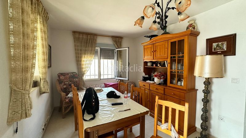 Foto bc8e6361-dff5-40af-9e88-d0d4a36e1b08. Chalet fachada de cemento con revestimiento de piedra en Pinarnegrillo
