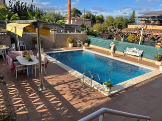 Chalet in Catllar (El). Zona tranquila junto a áreas verdes