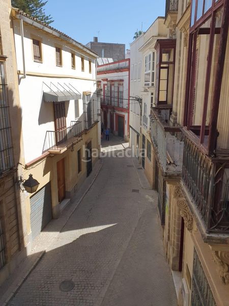 Foto d930e063-b918-4e2b-9984-c1e8adaac80d. Pis amb calefacció aparcament a Centro Jerez de la Frontera