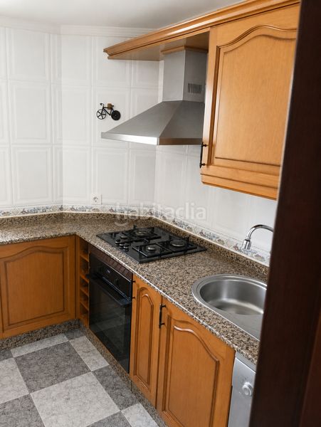 Foto a870a724-78fc-4d64-9246-3e0435085d5c. Pis a astilleros - la paz - loreto - el corte inglés Cádiz