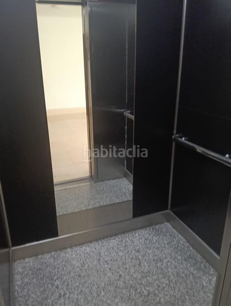 Foto b0a43b81-4116-488b-b54d-4f21f468b516. Pis a astilleros - la paz - loreto - el corte inglés Cádiz