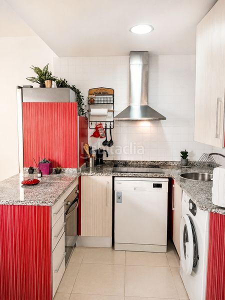 Foto 8628b6e3-e0f4-4560-bae3-43d3c05e7ba2. Apartament amb calefacció aparcament piscina a Las Marinas - Pueblo Laguna Vera