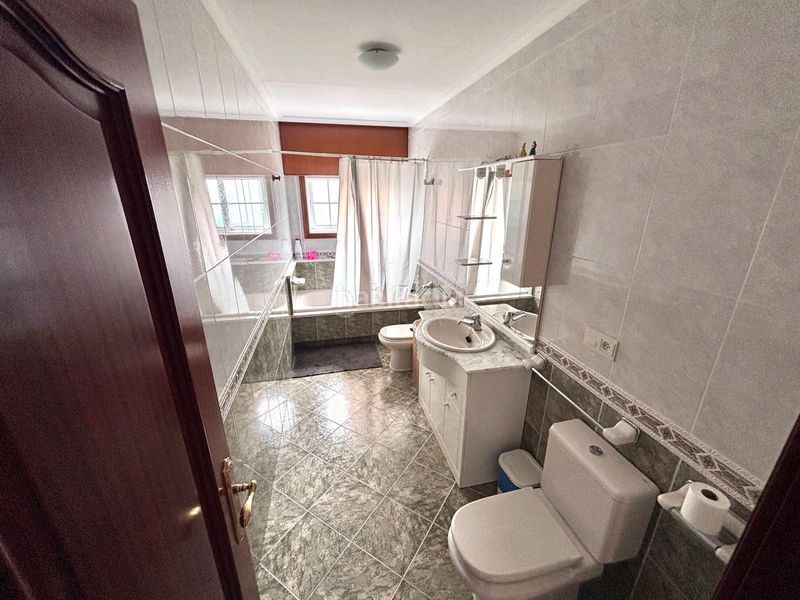 Foto 89d35608-fe43-4812-996f-51295ec59fc5. Chalet casa blanca lalin en Lalín