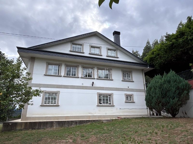 Foto f004b8b0-73c5-463c-a5a6-aa7da307e39f. Chalet casa blanca lalin en Lalín