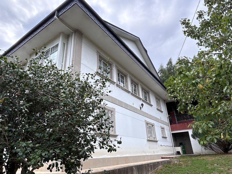 Foto ff56f833-18ba-47f6-84ac-ddbd768af6cb. Chalet casa blanca lalin en Lalín
