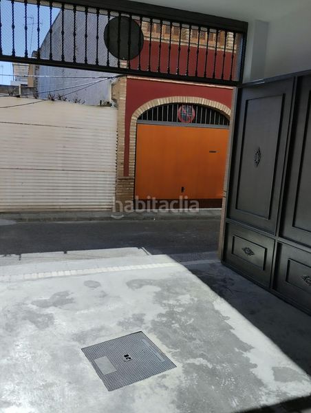 Foto fa813c1b-d7e8-4290-bc93-3deba3e52700. Aparcament cotxe a Andújar