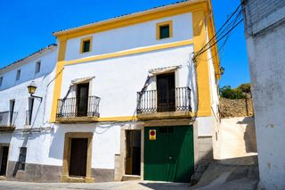Xalet a Montánchez. Zona baja de montánchez