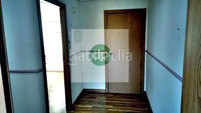 Foto 0a1a2b93-3329-421d-a4bd-2e02646fa4bf. Pis amb aparcament a Golf Guadiana Badajoz
